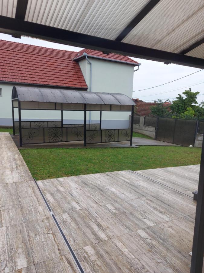 Cataleya Apart Home Oradea Eksteriør billede