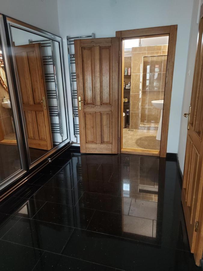 Cataleya Apart Home Oradea Eksteriør billede